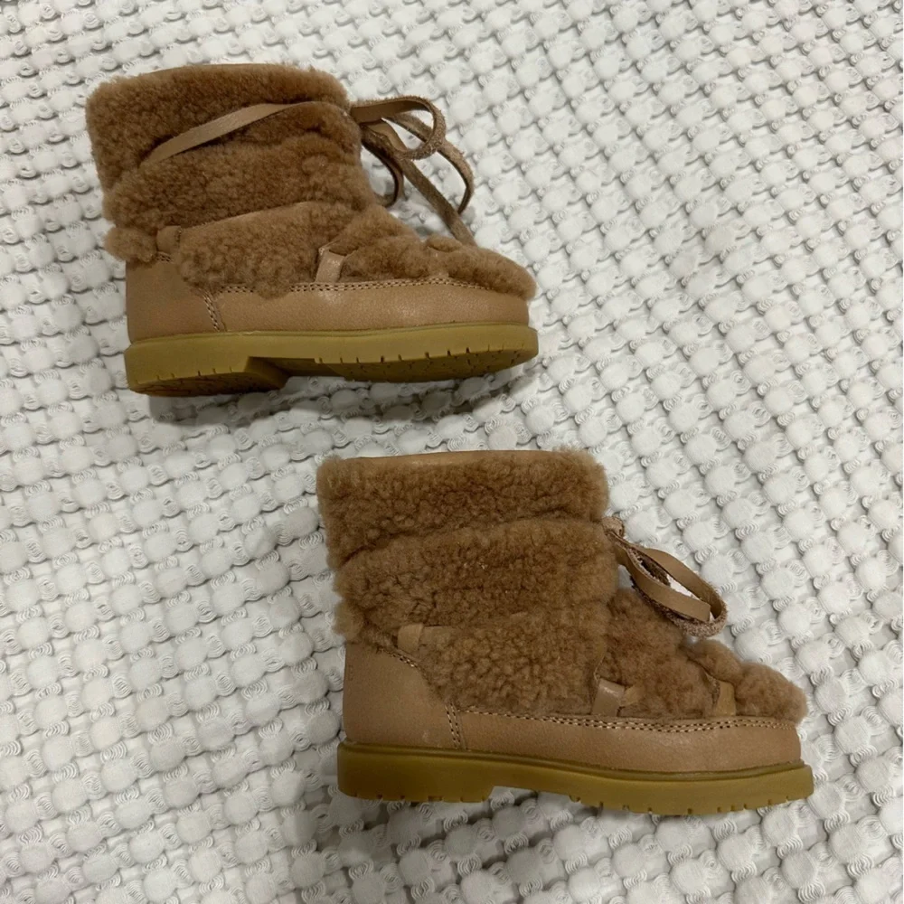 Donsje Cassia Boots, Tan Curly Sheep Wool, Baby size 7 / UK 23, Snow boots - Picture 3 of 6